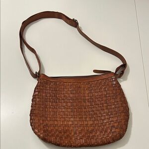 Brown Woven Leather Hobo Crossbody Bag 🌼